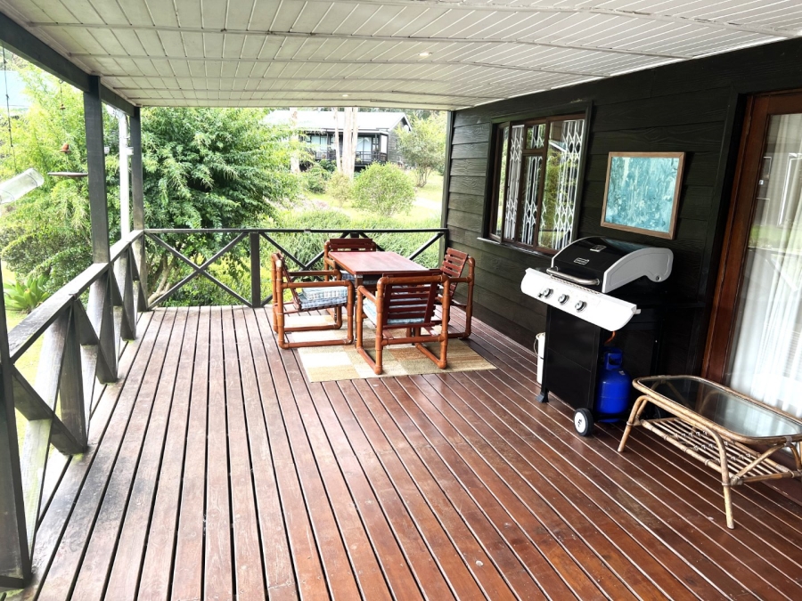 2 Bedroom Property for Sale in Harkerville A H Western Cape